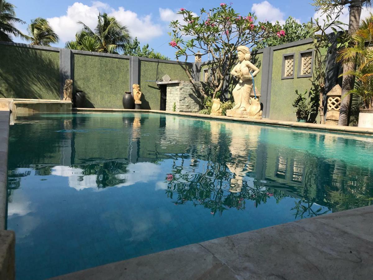 Villa Kenanga In Meninting By The Beach Mataram Exterior photo